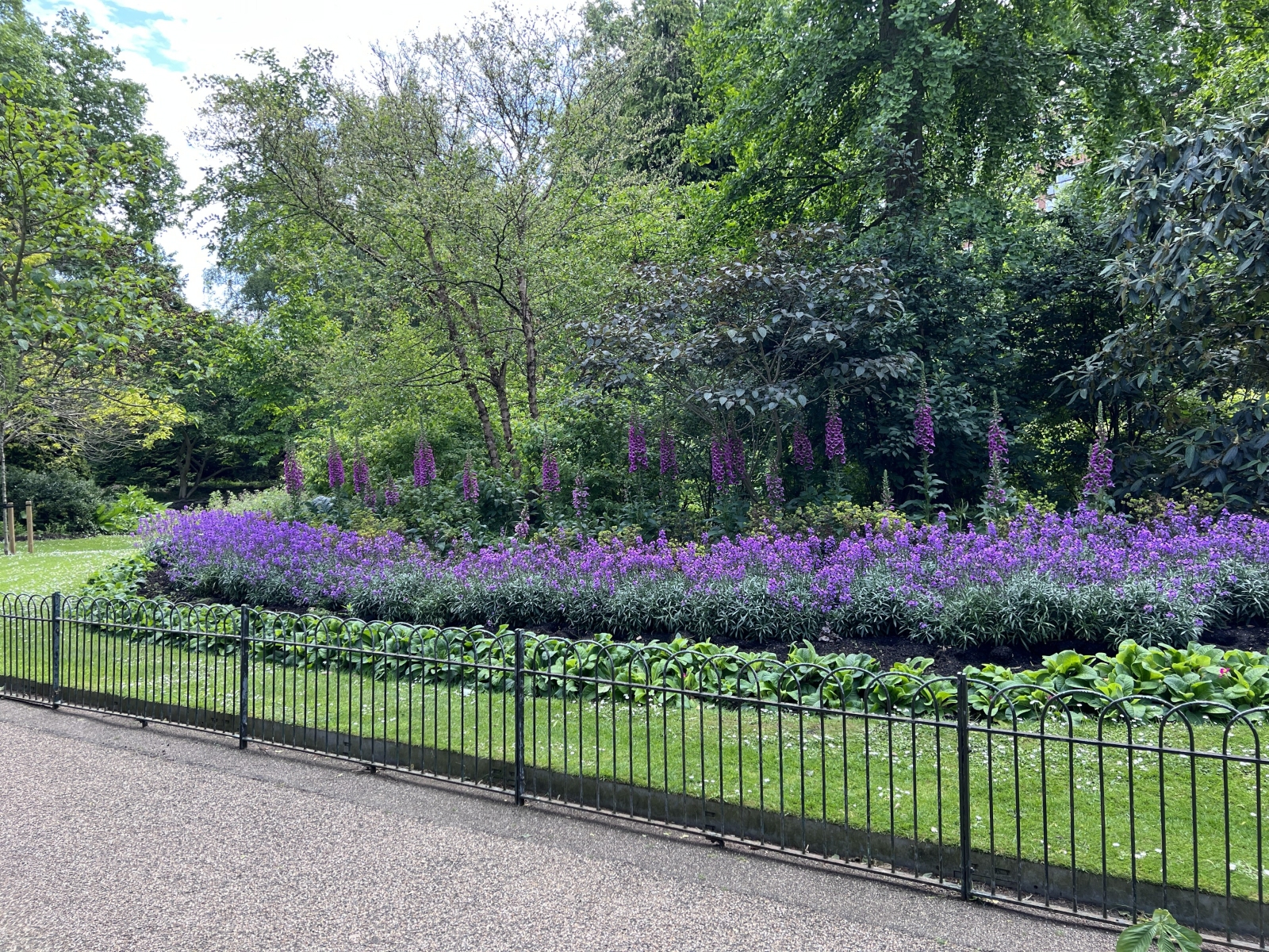 One of Many bloomig gardens in Hyde Park Londo UK